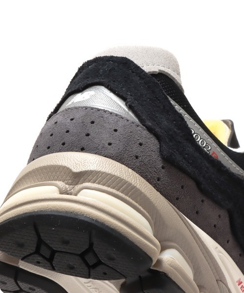 NEW BALANCE（ニューバランス）の「New Balance M2002RDJ / ニューバランス M2002RDJ（スニーカー・メンズ・ブラック・23.0cm/23.5cm/24.0cm/24.5cm/25.0cm/26.5cm/27.0cm/27.5cm/28.0cm/28.5cm/29.0cm）」の12枚目の写真