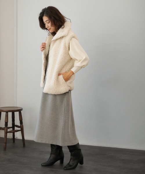 Bou Jeloud（ブージュルード）の「カーリーフェイクファージレ（ベスト・レディース・キャメル/ブルー/アイボリー・38）」の12枚目の写真