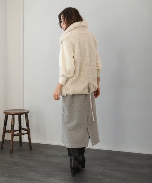 Bou Jeloud（ブージュルード）の「カーリーフェイクファージレ（ベスト・レディース・キャメル/ブルー/アイボリー・38）」の8枚目の写真