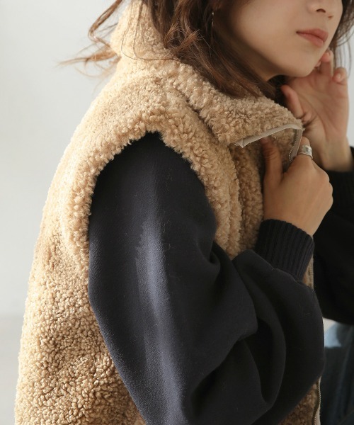 Bou Jeloud（ブージュルード）の「カーリーフェイクファージレ（ベスト・レディース・キャメル/ブルー/アイボリー・38）」の6枚目の写真