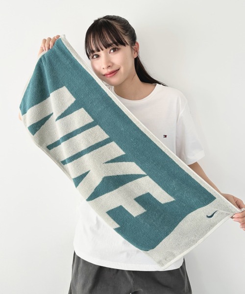 NIKE（ナイキ）の「NIKE(ナイキ)/ナイキ ビッグロゴ 刺繍 ジャガード スポーツ タオル ミディアム Ⅱ（タオル・レディース・ブルー/ブラック・FREE）」の13枚目の写真