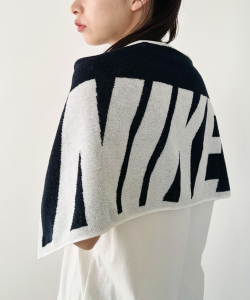 NIKE（ナイキ）の「NIKE(ナイキ)/ナイキ ビッグロゴ 刺繍 ジャガード スポーツ タオル ミディアム Ⅱ（タオル・レディース・ブルー/ブラック・FREE）」の18枚目の写真
