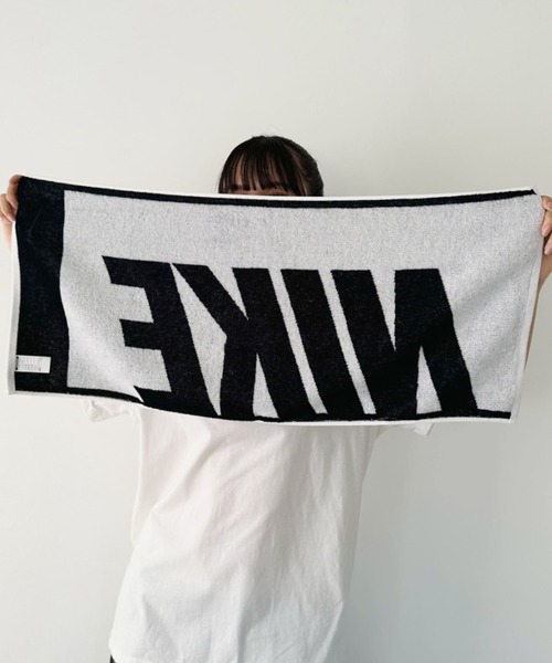 NIKE（ナイキ）の「NIKE(ナイキ)/ナイキ ビッグロゴ 刺繍 ジャガード スポーツ タオル ミディアム Ⅱ（タオル・レディース・ブルー/ブラック・FREE）」の21枚目の写真