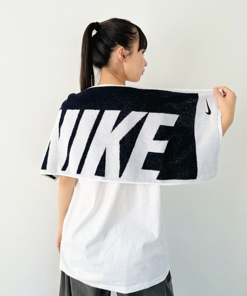 NIKE（ナイキ）の「NIKE(ナイキ)/ナイキ ビッグロゴ 刺繍 ジャガード スポーツ タオル ミディアム Ⅱ（タオル・レディース・ブルー/ブラック・FREE）」の22枚目の写真