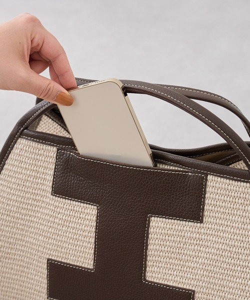 IACUCCI（イアクッチ）の「ゴッチャ M PAGLIA/CERVO（かごバッグ