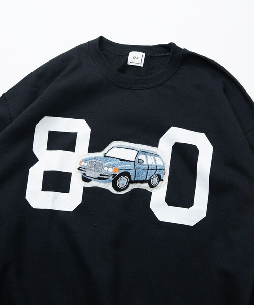 O.K.(オーケー)の「O.K./オーケー 別注 W123 手刺繍スウェット/ワッペン(Tシャツ/カットソー・メンズ・グレー/ブラック・MEDIUM/LARGE)」の3枚目の写真