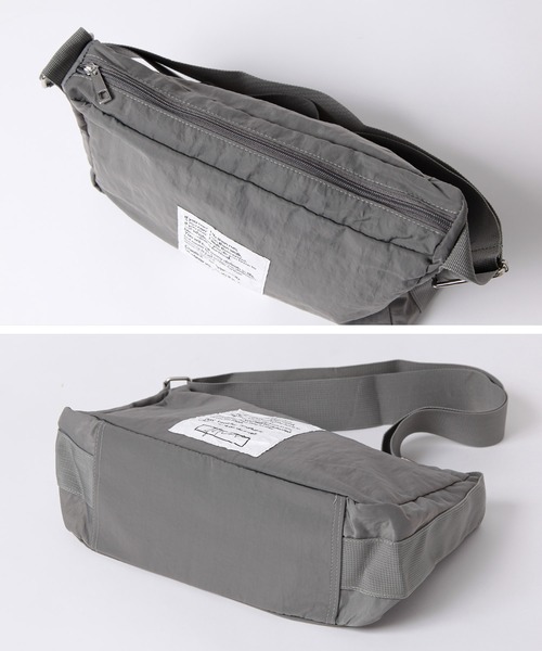 ALTROSE（アルトローズ）の「ナイロン スクエア型 ワッペン ショルダーバッグ ダーシー（ショルダーバッグ・レディース・グレー/ブラック/カーキ/アイボリー/ベージュ/ブルー・FREE）」の12枚目の写真