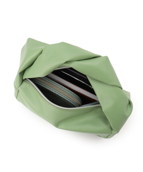 SHOO・LA・RUE（シューラルー）の「◆【2WAY】ひねりハンドルボックストートバッグ（トートバッグ・レディース・ブラック/ダークグリーン/ベージュ・00）」の11枚目の写真