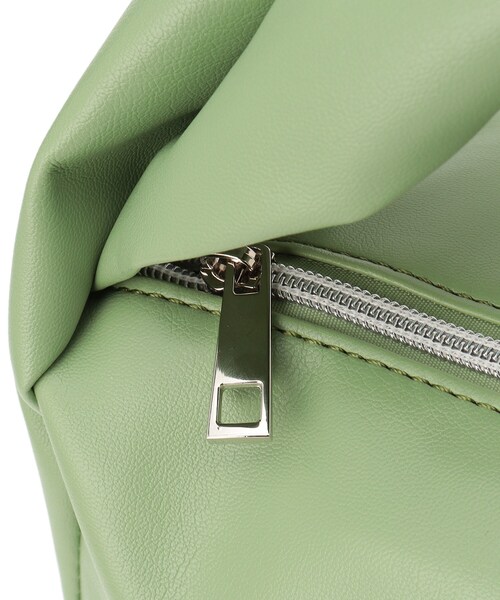 SHOO・LA・RUE（シューラルー）の「◆【2WAY】ひねりハンドルボックストートバッグ（トートバッグ・レディース・ブラック/ダークグリーン/ベージュ・00）」の5枚目の写真