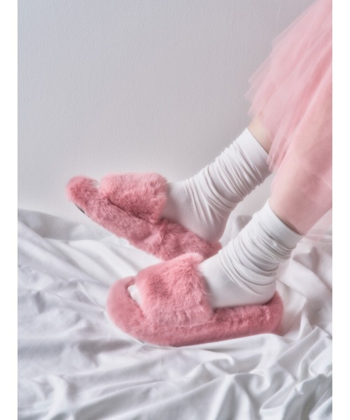 WC（ダブル シー）の「厚底フェイクファーサンダル（サンダル・レディース・ブラック/アイボリー/ピンク・MEDIUM/SMALL）」の6枚目の写真