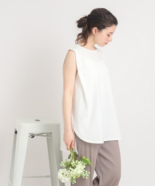 Cutie Blonde(キューティーブロンド)の「◆【接触冷感】タック入りで腕すっきり! ノースリーブTシャツ(タンクトップ・レディース・ホワイト系/ブラック/ネイビー系6・00)」の19枚目の写真