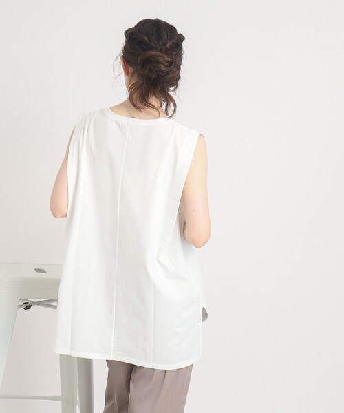 Cutie Blonde(キューティーブロンド)の「◆【接触冷感】タック入りで腕すっきり! ノースリーブTシャツ(タンクトップ・レディース・ホワイト系/ブラック/ネイビー系6・00)」の20枚目の写真