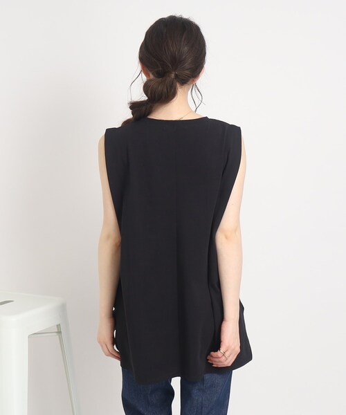 Cutie Blonde(キューティーブロンド)の「◆【接触冷感】タック入りで腕すっきり! ノースリーブTシャツ(タンクトップ・レディース・ホワイト系/ブラック/ネイビー系6・00)」の13枚目の写真