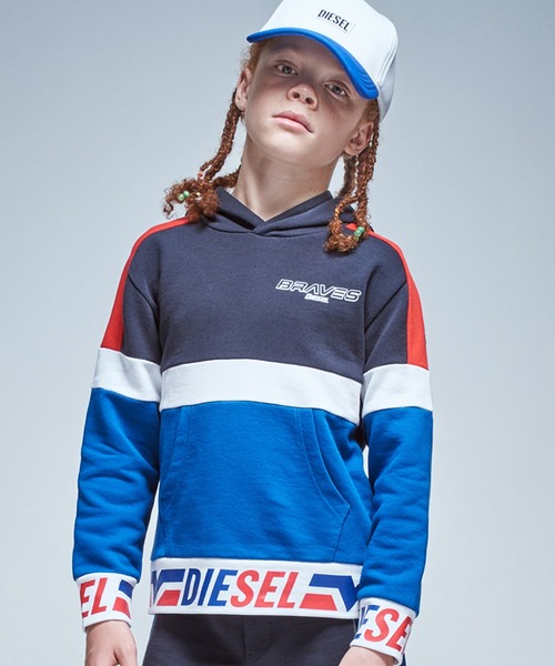DIESEL（ディーゼル）Kids & Junior ワンポイント長袖フーディーパーカー