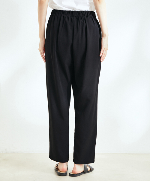 Jayro（ジャイロ）の「カッシュクールテーパードパンツ（スラックス・レディース・ブラック/サックスブルー/ベージュ/パープル・FREE）」の17枚目の写真