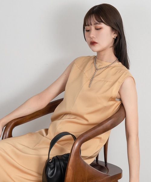 Amiur（エミレ）の「silky pencil long ops / シルキーペンシルロングワンピース（ワンピース・レディース・イエロー系その他/ライトオレンジ系/クリーム・S/M）」の3枚目の写真