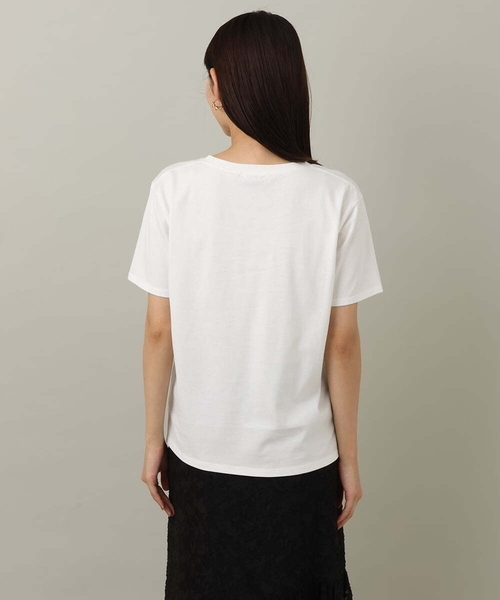 a.v.v(アーヴェヴェ)の「プチロゴ刺繍Tシャツ(Tシャツ/カットソー・レディース・ライトグレー/ホワイト/ブラック・34/36/40/38/42)」の4枚目の写真