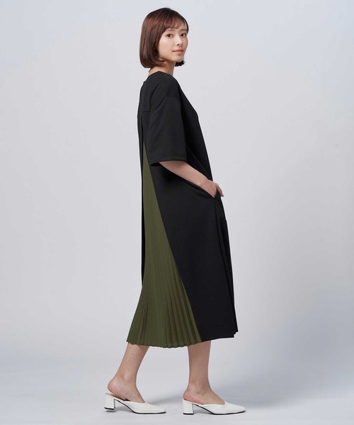 HONEYSUCKLE ROSE(ハニーサックルローズ)の「【HONEYSUCKLE ROSE】プリーツ切替ワンピース(ワンピース・レディース・カーキブラウン/ブラウン・M-L)」の2枚目の写真