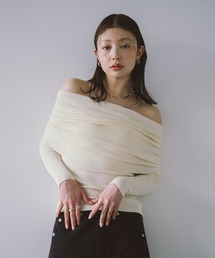 オフショルダーニットトップス