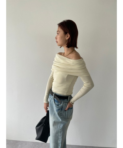 HANNE(アン)の「オフショルダーニットトップス(ニット/セーター・レディース・グレー/アイボリー/ブラック/カーキ/ライトグレー・FREE)」の19枚目の写真