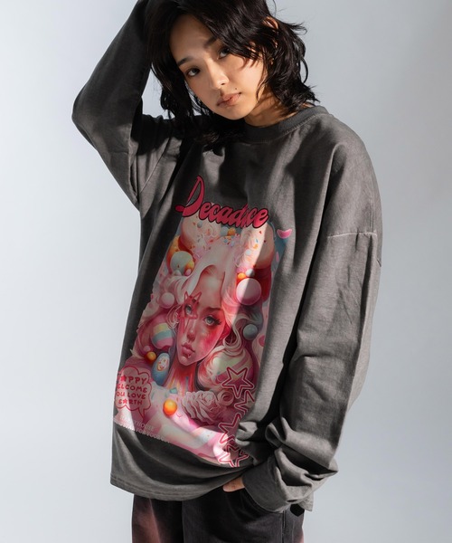 Ressaca（レサーカ）の「オーバーサイズ グラフィックロゴプリント長袖Tシャツ クルーネックカットソー（Tシャツ/カットソー・レディース・ピンク/ベージュ/パープル/ブラック・M/L/XL）」の2枚目の写真