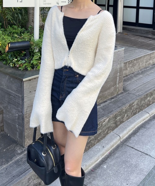Ambre Ciel(アンブルシエル)の「ダブルジップシャギートップス/WEB/EC限定商品(ニット/セーター・レディース・チャコールグレー/アイボリー・FREE)」の8枚目の写真
