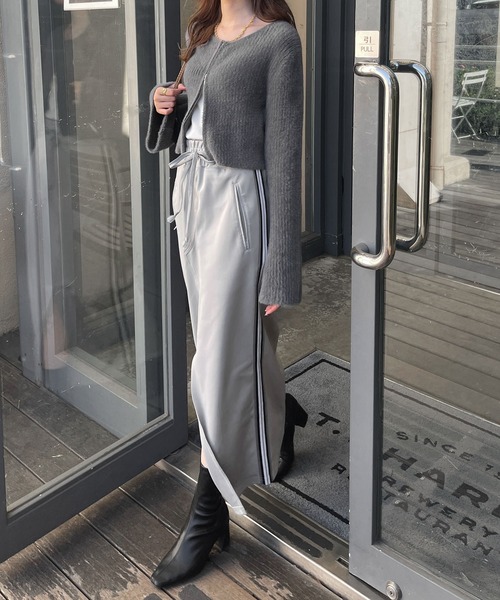 Ambre Ciel(アンブルシエル)の「ダブルジップシャギートップス/WEB/EC限定商品(ニット/セーター・レディース・チャコールグレー/アイボリー・FREE)」の15枚目の写真
