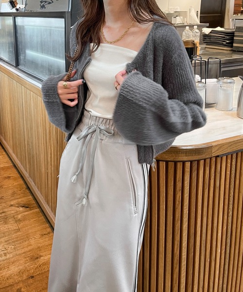 Ambre Ciel(アンブルシエル)の「ダブルジップシャギートップス/WEB/EC限定商品(ニット/セーター・レディース・チャコールグレー/アイボリー・FREE)」の11枚目の写真