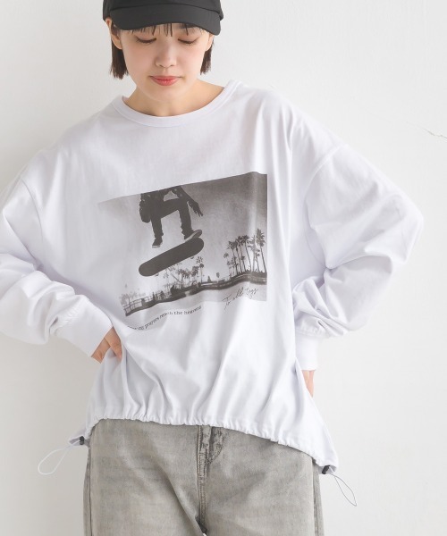 OMNES(オムネス)の「ユニセックスドロスト付きプリント長袖Tシャツ(Tシャツ/カットソー・レディース・グレー/ブラック/グリーン/ホワイト・MEDIUM/XX-LARGE/LARGE/X-LARGE)」の2枚目の写真