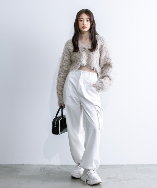 OLIVE des OLIVE（オリーブデオリーブ）の「【WEB限定カラー有】サイドスリットベルトカーゴパンツ　1032020110（カーゴパンツ・レディース・オフホワイト/サックスブルー/ブラック/ラベンダー/チャコールグレー・FREE）」の18枚目の写真