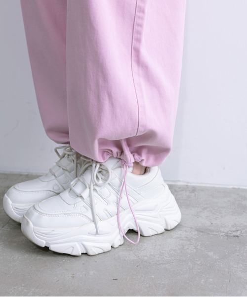 OLIVE des OLIVE（オリーブデオリーブ）の「【WEB限定カラー有】サイドスリットベルトカーゴパンツ　1032020110（カーゴパンツ・レディース・オフホワイト/サックスブルー/ブラック/ラベンダー/チャコールグレー・FREE）」の15枚目の写真