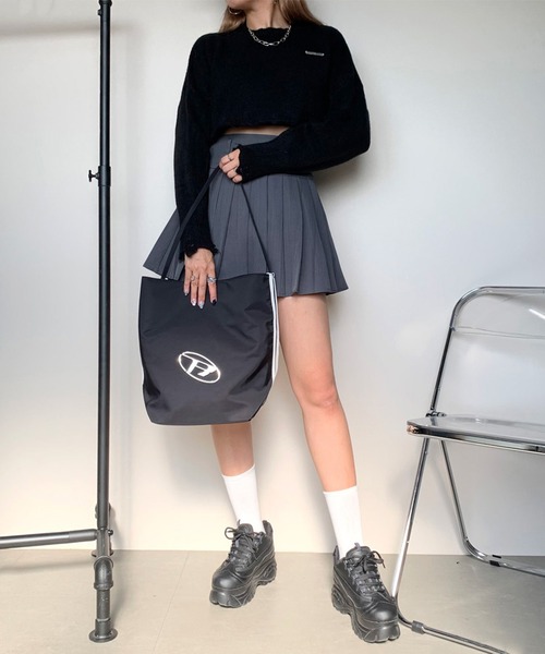 non-hedge（ノンヘッジ）の「プレートダメージショート丈ニットトップス（ニット/セーター・レディース・チャコールグレー/ベージュ/ブラック・FREE）」の4枚目の写真