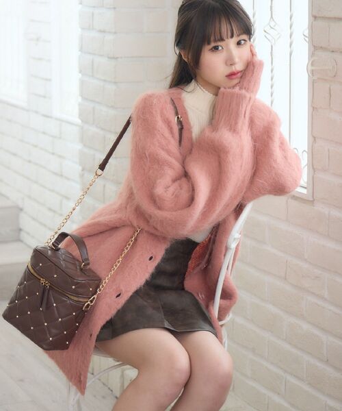 ems excite（エムズエキサイト）の「【新色追加】ビジューキルトバニティバッグ（ショルダーバッグ・レディース・ブラック/オフホワイト/ピンク/ダークブラウン・ONE SIZE）」の14枚目の写真