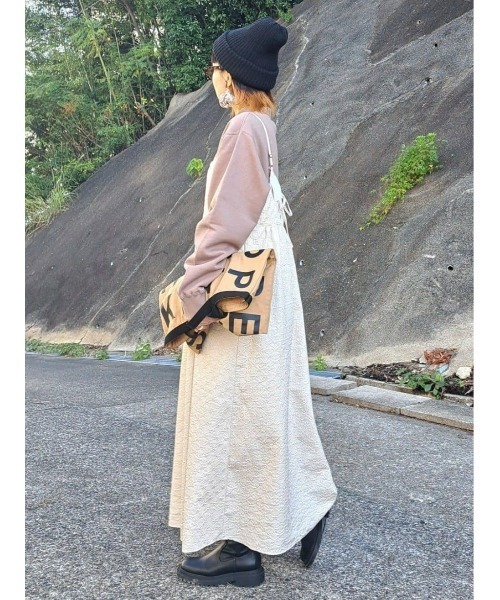 HONEYSUCKLE ROSE（ハニーサックルローズ）の「【HONEYSUCKLE ROSE】膨れジャガードキャミワンピース（ワンピース・レディース・ブラック/オフホワイト・フリー）」の5枚目の写真