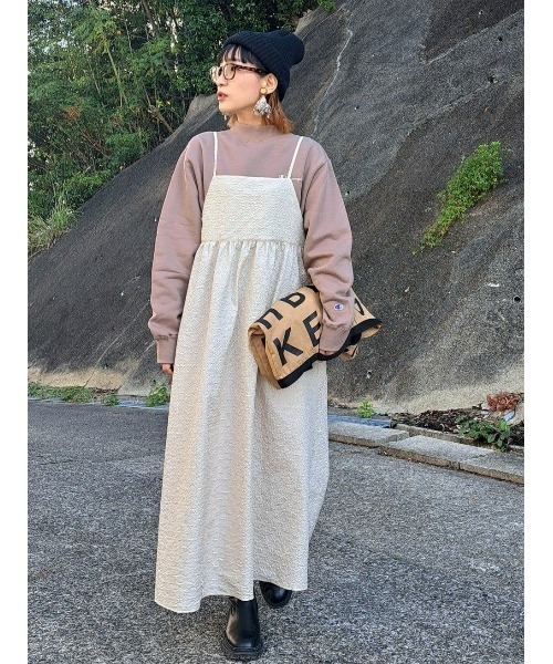 HONEYSUCKLE ROSE（ハニーサックルローズ）の「【HONEYSUCKLE ROSE】膨れジャガードキャミワンピース（ワンピース・レディース・ブラック/オフホワイト・フリー）」の4枚目の写真