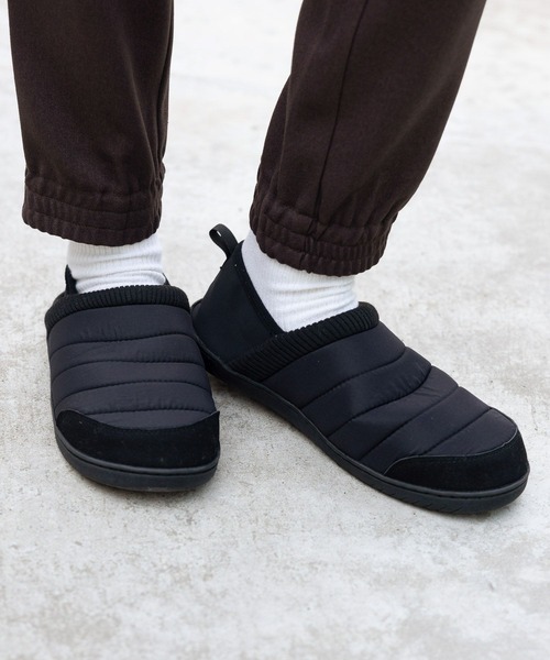 LAKOLE（ラコレ）の「2WAYスリッポンシューズ / 989567（スニーカー・メンズ・ブラック/キャメル・SMALL/MEDIUM/LARGE）」の2枚目の写真