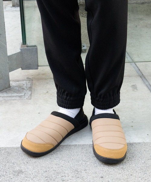 LAKOLE（ラコレ）の「2WAYスリッポンシューズ / 989567（スニーカー・メンズ・ブラック/キャメル・SMALL/MEDIUM/LARGE）」の8枚目の写真