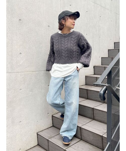 Ungrid(アングリッド)の「ショートケーブルニット(ニット/セーター・レディース・チャコールグレー/アイボリー/ブラウン・FREE)」の7枚目の写真