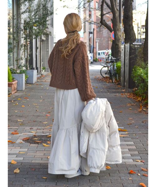 Ungrid(アングリッド)の「ショートケーブルニット(ニット/セーター・レディース・チャコールグレー/アイボリー/ブラウン・FREE)」の21枚目の写真