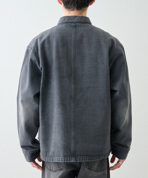 COLONY 2139（コロニートゥーワンスリーナイン）の「ブラッシュドデニムカバーオール（デニムジャケット・メンズ・ブラック/サックスブルー・MEDIUM/LARGE）」の10枚目の写真