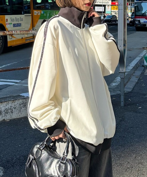 PAGEBOY（ページボーイ）の「ラメライントラックジャケット（その他アウター・レディース・オフホワイト/ブルー/ブラック・FREE）」の7枚目の写真