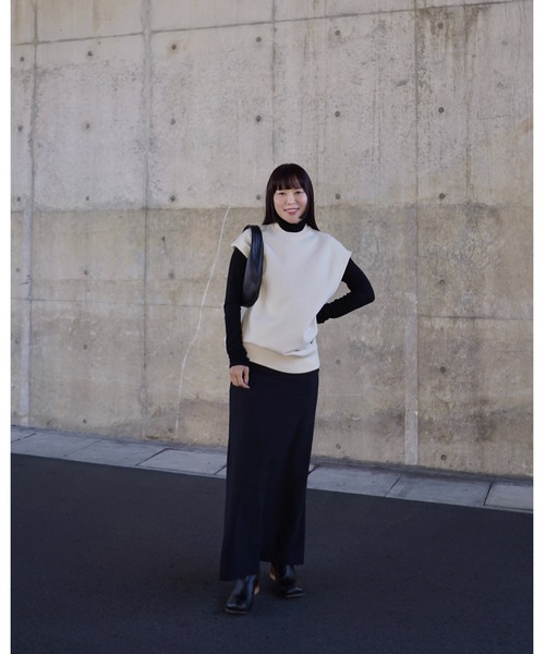 美品　MIESROHE 畔編みマニッシュニットベスト 近年モデル　サマーニット MIESROHE（ミースロエ）の「【ウォッシャブル】裏毛編みニット