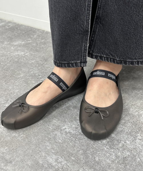 U by SPICK&SPAN（ユーバイスピックアンドスパン）の「【melissa/メリッサ】 Sophie Ad（バレエシューズ・レディース・ブラック/ブラウン・36/38/37）」の2枚目の写真
