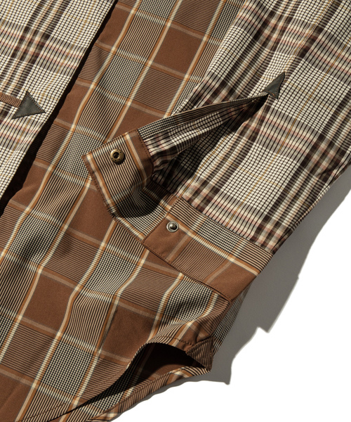 .ENDRECHERI.（エンドリケリー）の「長袖シャツ（シャツ/ブラウス・メンズ・ベージュ・FREE）」の3枚目の写真