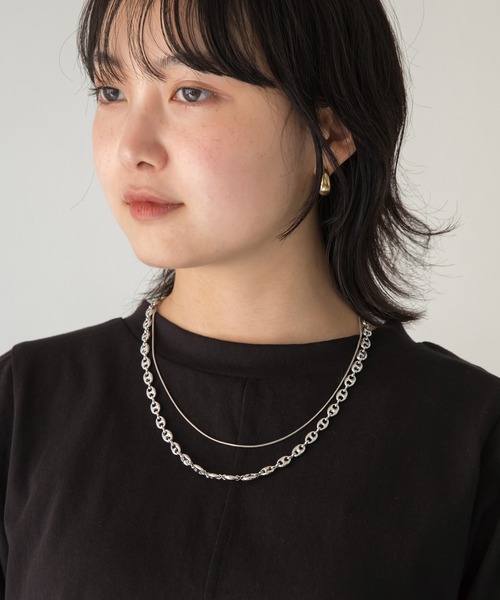 LAVEANGE(ラビアンジェ)の「ビーンズチェーン2連マグネットネックレス(ネックレス・レディース・ゴールド/シルバー・F)」の4枚目の写真