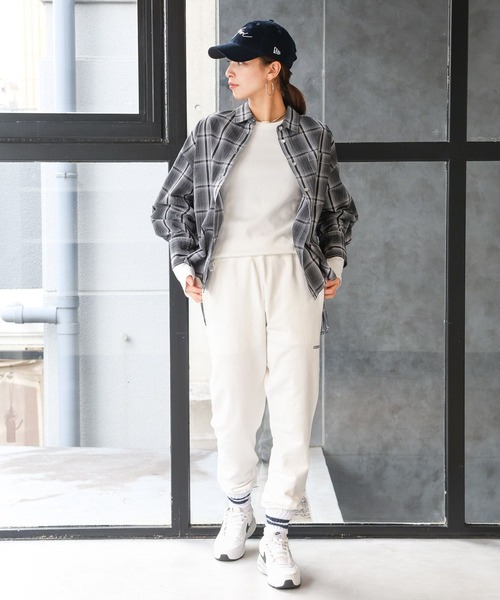 HEREIAM（ヘレイアム）の「【HEREIAM】ワッペンロゴパンツ（スウェットパンツ・レディース・ブラック/ホワイト・MEDIUM/SMALL）」の7枚目の写真