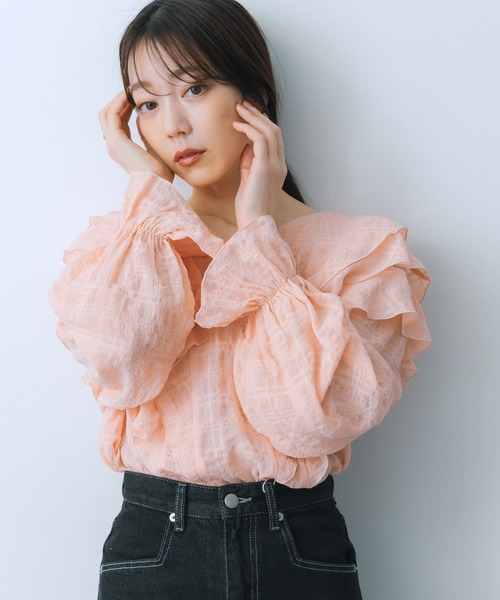 HEYUMM（ヘユム）の「チュニックフリルブラウス（シャツ