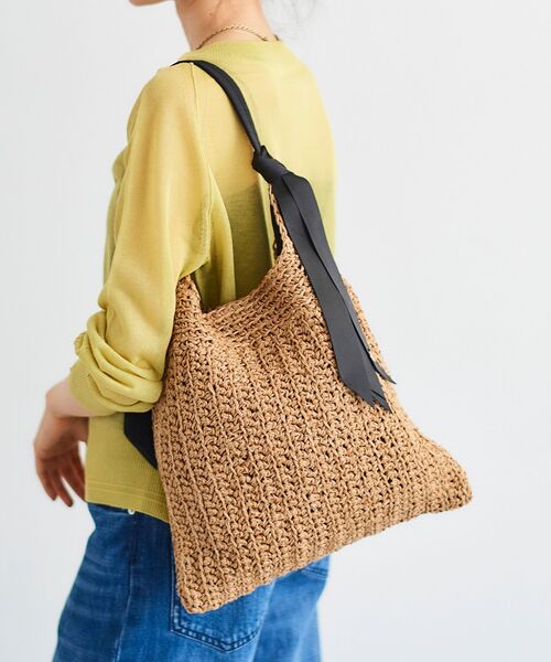 le.coeur blanc(ルクールブラン)の「グログランテープ柄編みペーパーバッグ(かごバッグ・レディース・ベージュ/ブラック・FREE)」の19枚目の写真