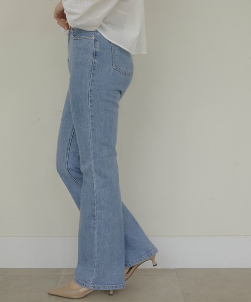 ACYM（アシーム）の「Semi flare slim デニム（デニムパンツ・レディース・ブルー/ブルー系その他・SMALL/MEDIUM）」の4枚目の写真
