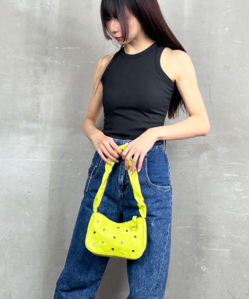 ｔｏｌｅｎｅ（トレネ）の「スタッズ付き フェイクレザーワンハンドル くしゅくしゅ ギャザーハンドバッグ（ハンドバッグ・レディース・ホワイト/ブラウン/グリーン・ONE SIZE）」の15枚目の写真